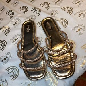 Elegant Copp Women's Sandals